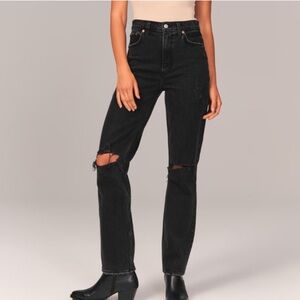 Abercrombie & Fitch Ultra High Rise The 90's Distressed Straight Jeans Black